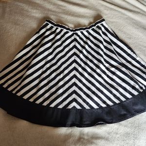American Living Black and White Striped Chevron Skirt